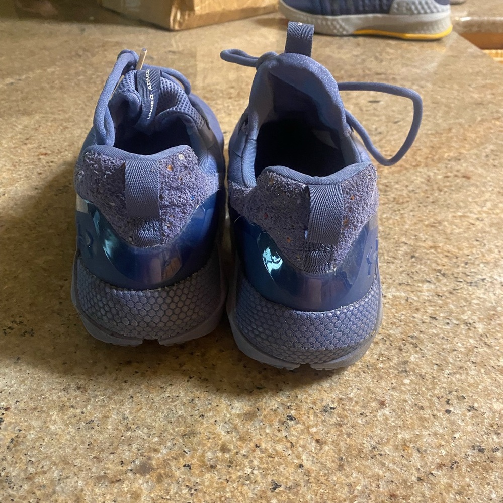Under armor shoes